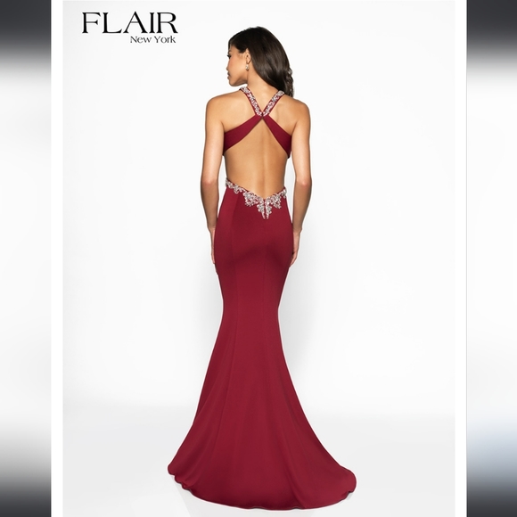 Maroon prom dress size medium - Picture 2 of 2